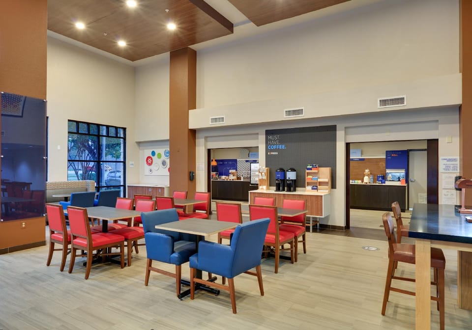 Holiday Inn Express & Suites Austin - Round Rock By IHG Hotel in Round Rock