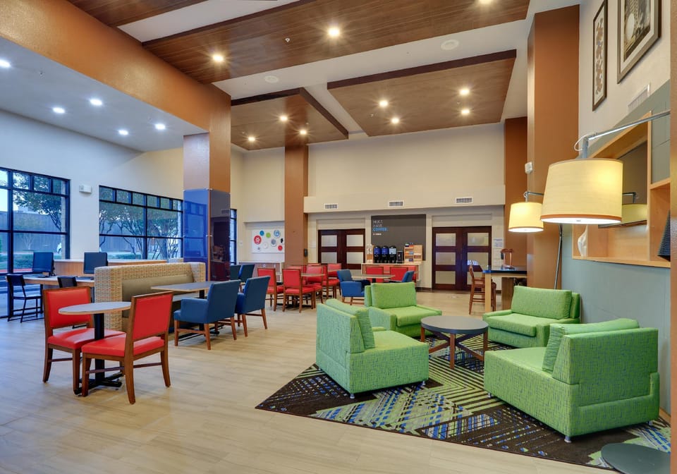 Holiday Inn Express & Suites Austin - Round Rock By IHG Hotel in Round Rock