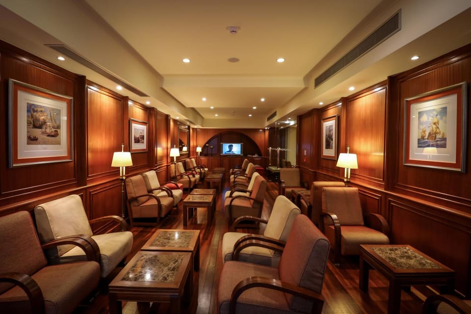 Shared lounge/TV area