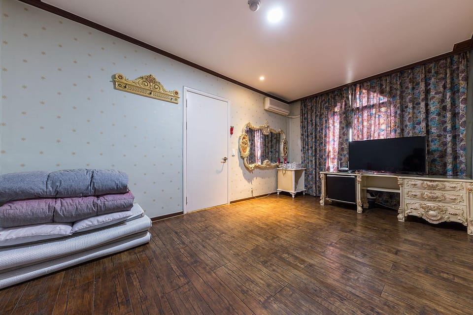 Yesan Shinwon Parktel Motel in South Korea