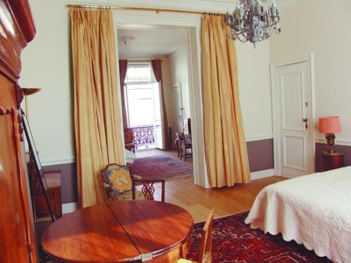 Louise Chatelain suites Hotel in Ixelles