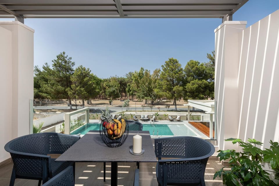 Mossa Well Being Hotel - Heated pool and Wellness Spa Hotel in Crete Region