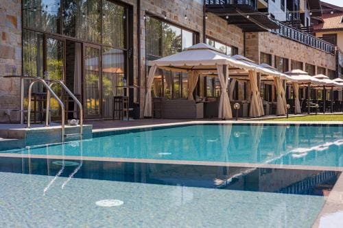 Sunny Duplex, Mountain Views, Spa Access, Near Bansko, Terra Complex Hotel in Blagoevgrad Province