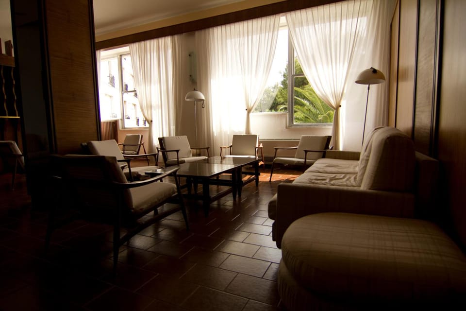 Shared lounge/TV area