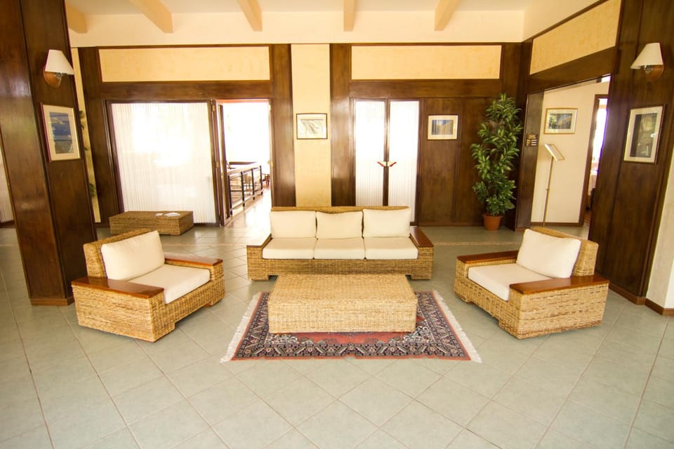 Shared lounge/TV area