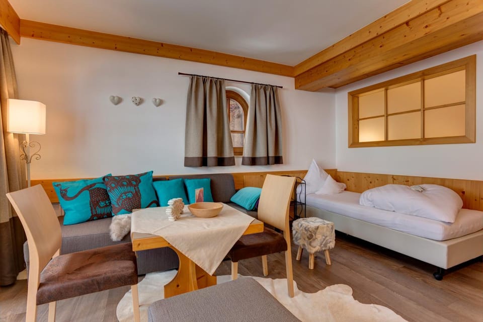 AmDorfplatzSuites B&B- Adultsfriendly Hotel in Saint Anton am Arlberg