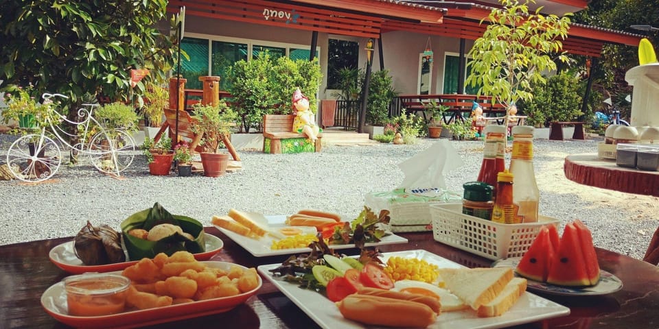 Baan Bhuriwat Kiriwong Resort in Thailand