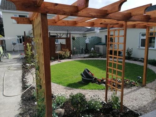 Tess's Guest House R95K6N1 This Property is unsuitable for children under 12 years old Hotel in County Kilkenny