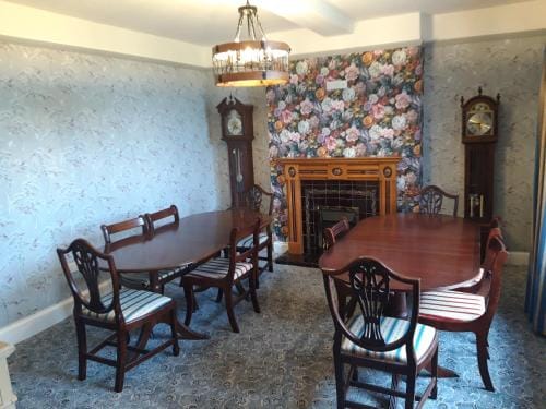 Upper Eyton Farmhouse B&B Hotel in Wales