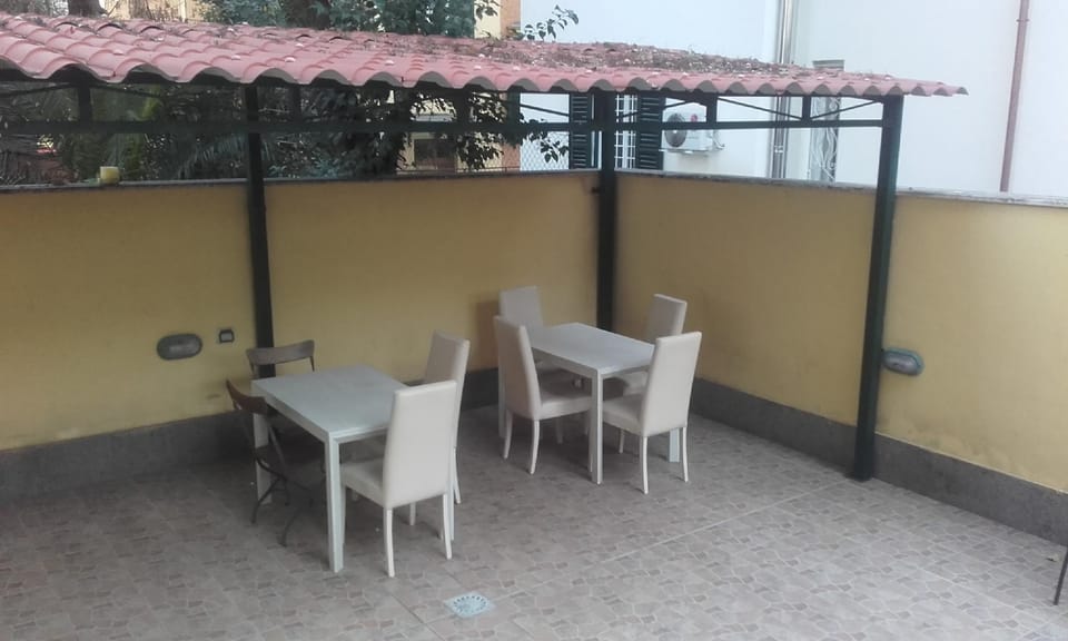 VILLA LUZZATTI Hostel in Rome