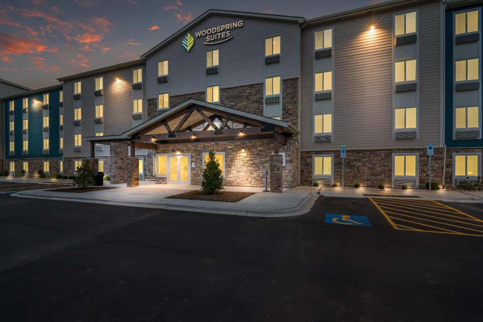 WoodSpring Suites Fort Mill Hotel in Charlotte