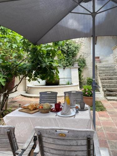 Le mas jasmins Hotel in Lacoste