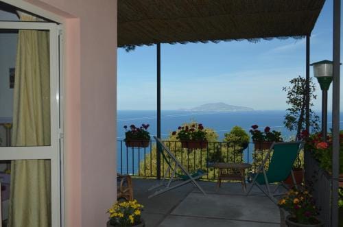 Le Ginestre di Capri BB & Holiday House Hotel in Anacapri