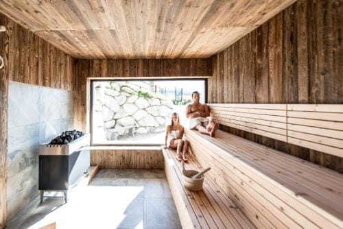 Chalet Kristall - Dolomites Garden Chalet Hotel in Trentino-South Tyrol