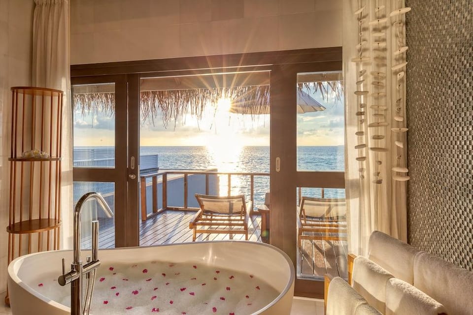 OZEN LIFE MAADHOO - Luxury All Inclusive Resort in Maldives