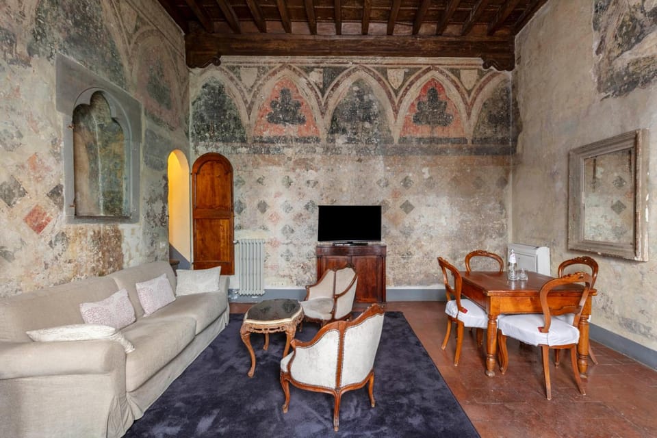 Shared lounge/TV area