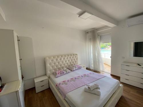 Seafront Apartments Hotel in Ulcinj