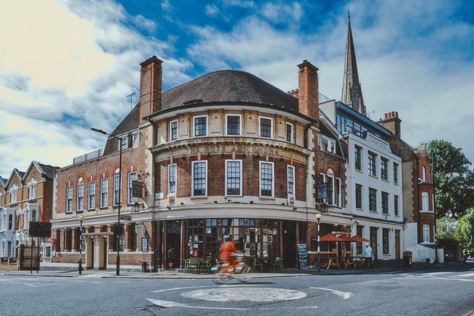 Rose and Crown Stoke Newington Inn in London Borough of Islington