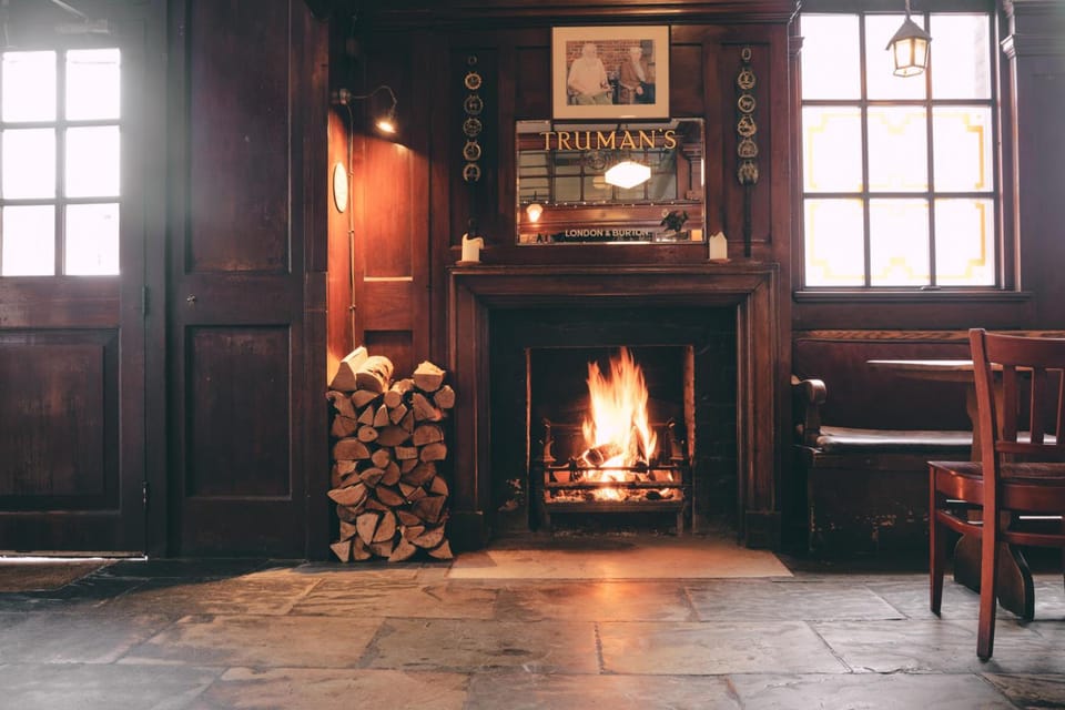 Rose and Crown Stoke Newington Inn in London Borough of Islington