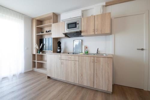 Smart & Stay Aparthotel Saarlouis Lisdorf - Self-Check-In - Free Parking Hotel in Saarlouis