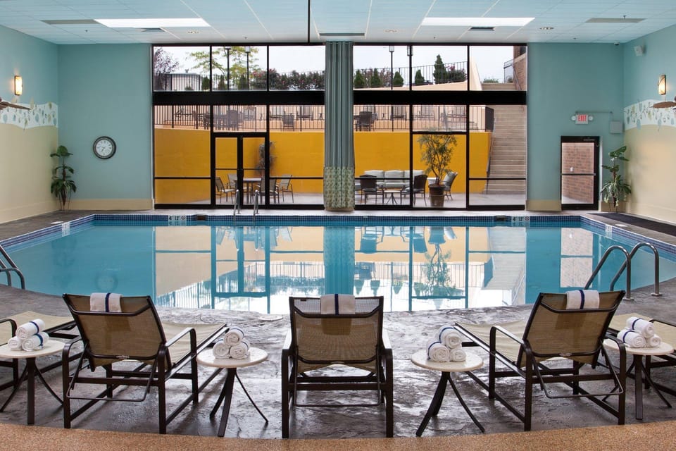 Crowne Plaza Cleveland Airport By IHG Hotel in Middleburg Heights