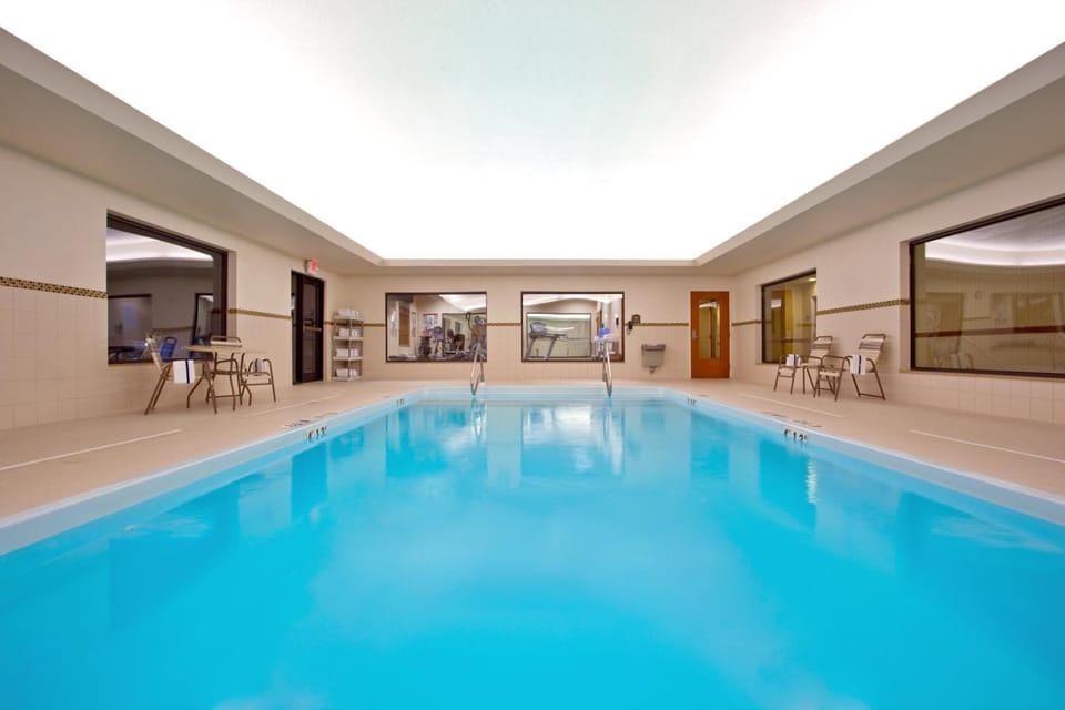 Holiday Inn Express Hotel & Suites Tipp City By IHG Hotel in Ohio