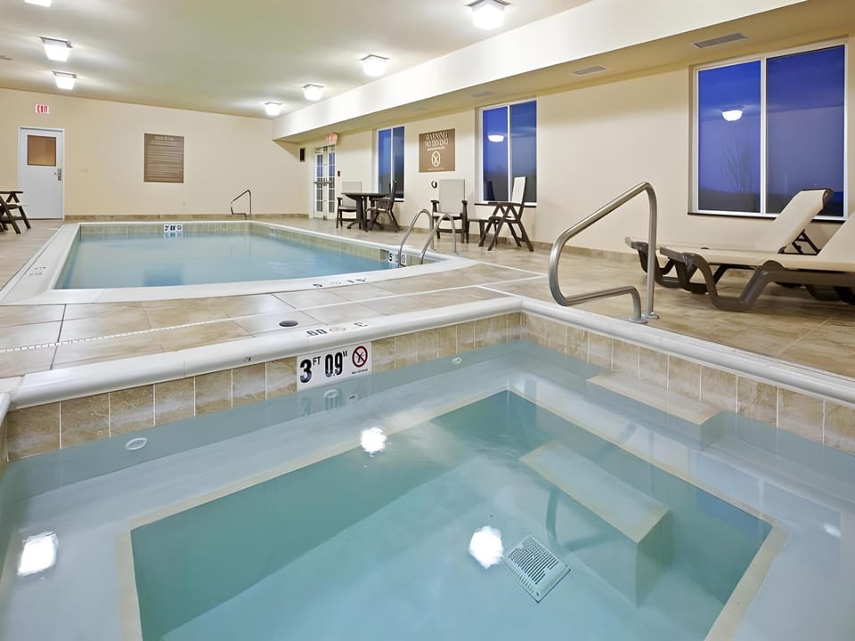 Holiday Inn Express Hotel & Suites Jasper By IHG Hotel in Indiana