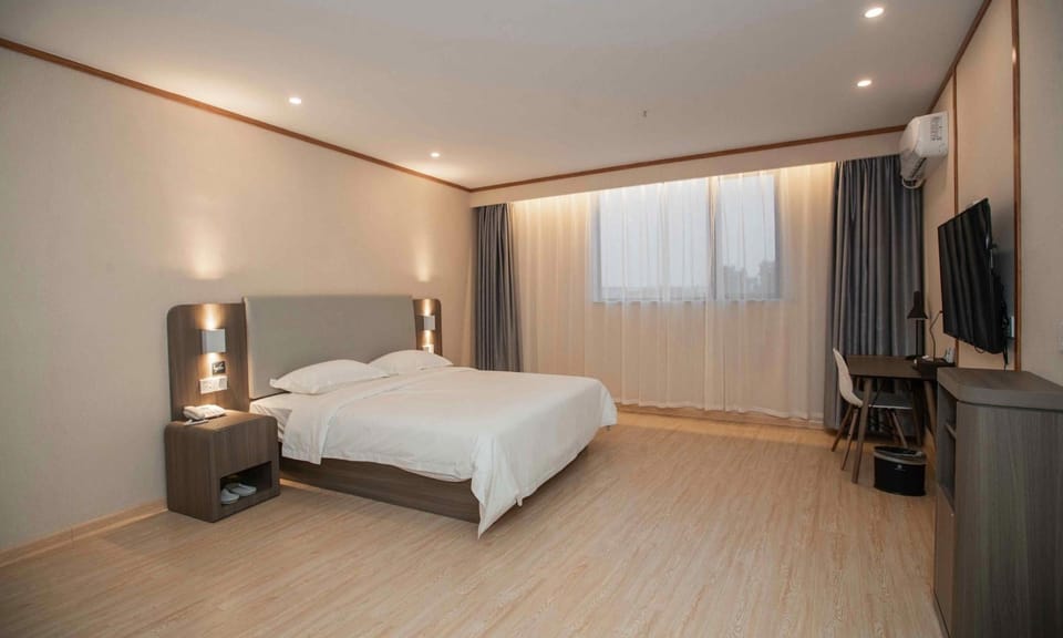 Hai You Jiu Dian Yang Zhou Da Qiao Dian Hotel in Jiangsu