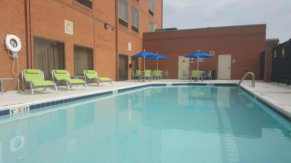 Holiday Inn Express Baltimore BWI Airport West By IHG Hotel in Severn