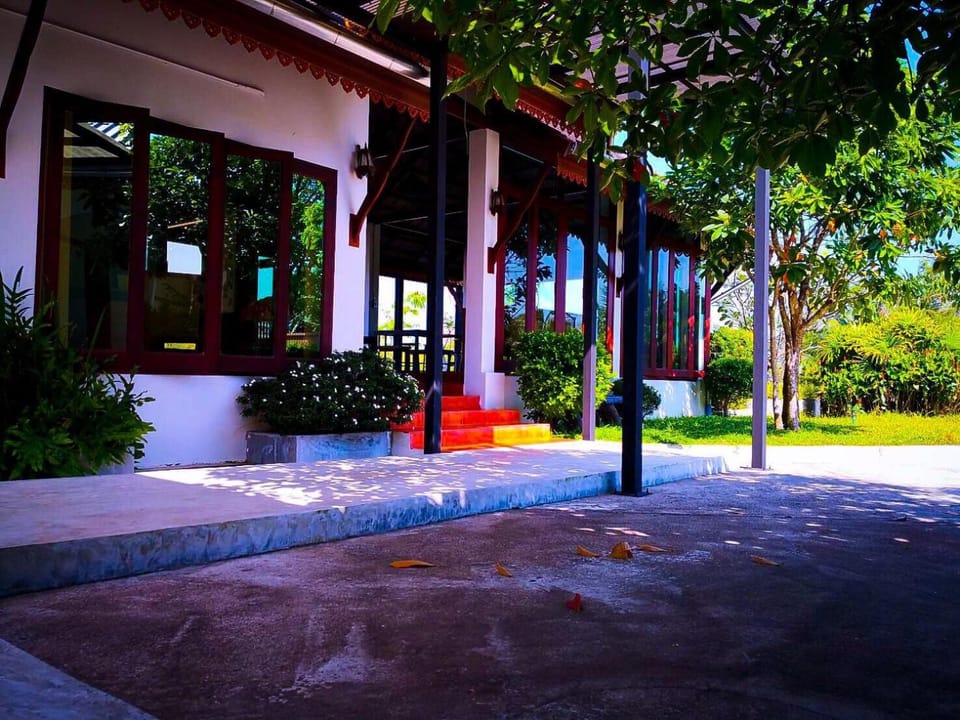 Khum Nakhon Hotel Hotel in Thailand