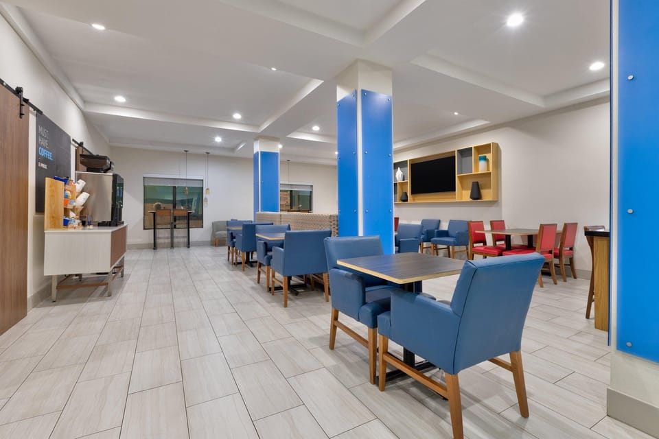 Holiday Inn Express Hotel & Suites Amarillo South By IHG Hotel in Amarillo