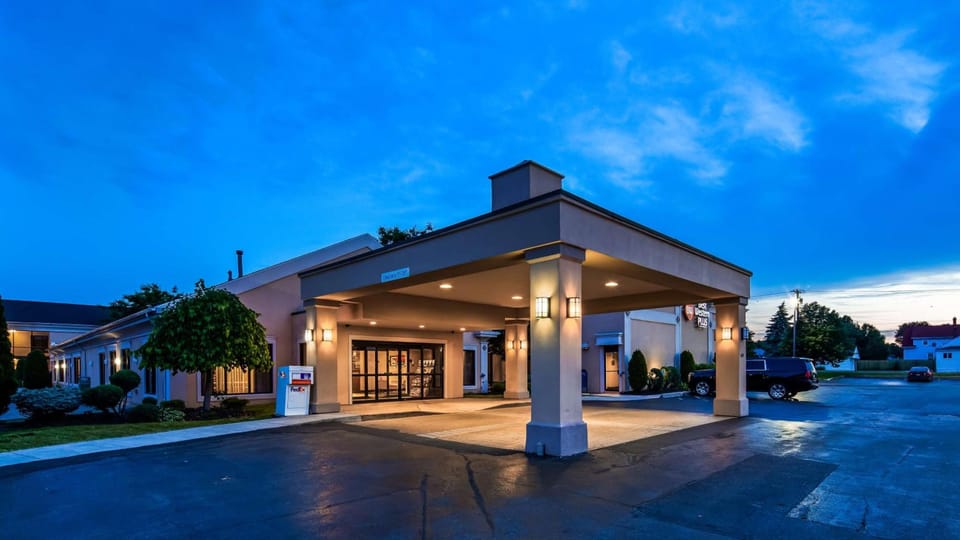 Best Western Galleria Inn & Suites Hotel in Cheektowaga