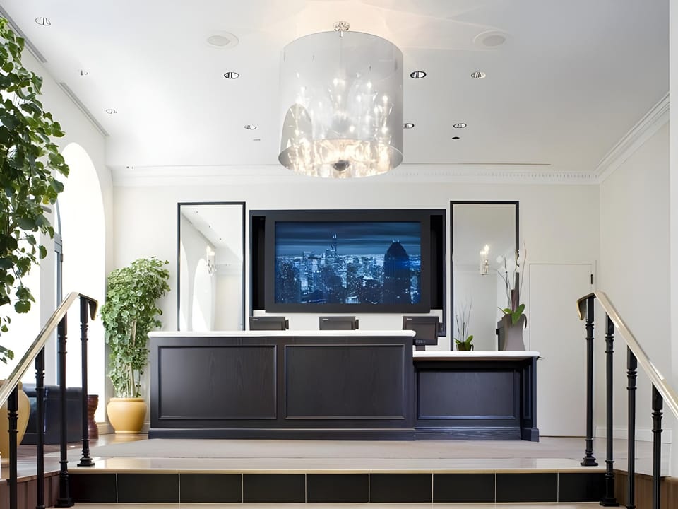 Holiday Inn Express Chicago Magnificent Mile By IHG Hotel in River North