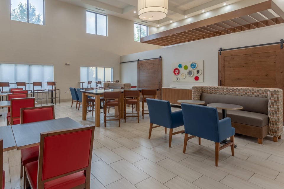 Holiday Inn Express Indianapolis Southeast Hotel By IHG Hotel in Indianapolis