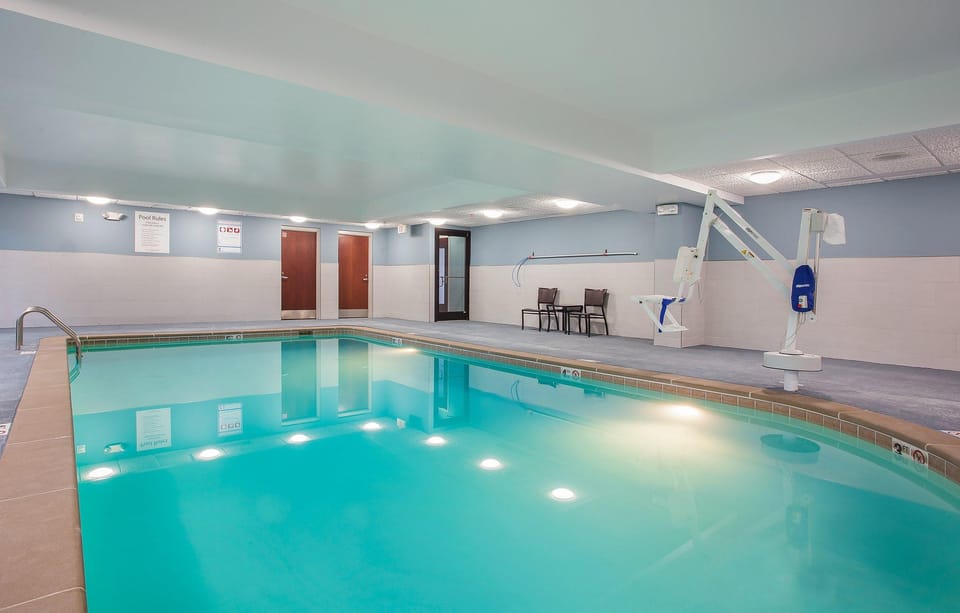 Holiday Inn Express & Suites Lebanon By IHG Hotel in Lebanon