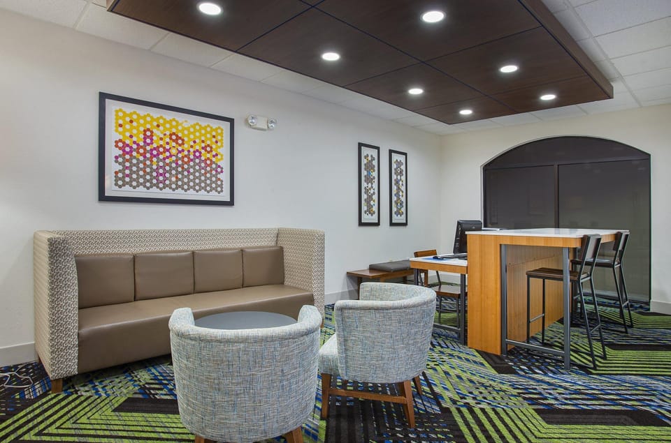 Holiday Inn Express & Suites Lebanon By IHG Hotel in Lebanon