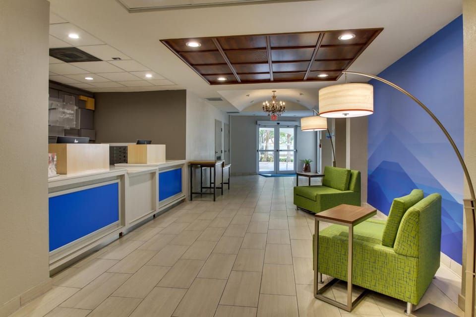 Holiday Inn Express West Palm Beach Metrocentre By IHG Hotel in West Palm Beach