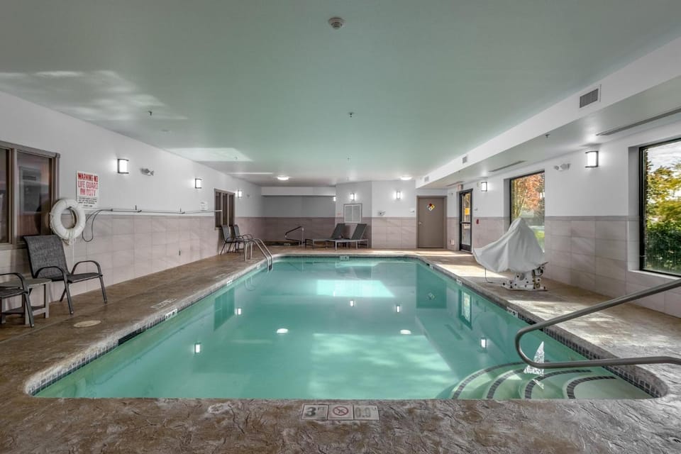 Holiday Inn Express Hotel & Suites Vancouver Mall-Portland Area By IHG Hotel in Vancouver