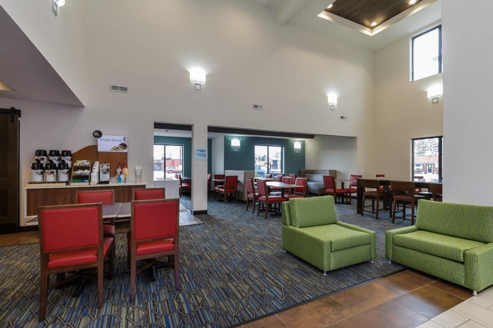 Holiday Inn Express Hotel & Suites South Bend Notre Dame Univ. By IHG Hotel in Roseland