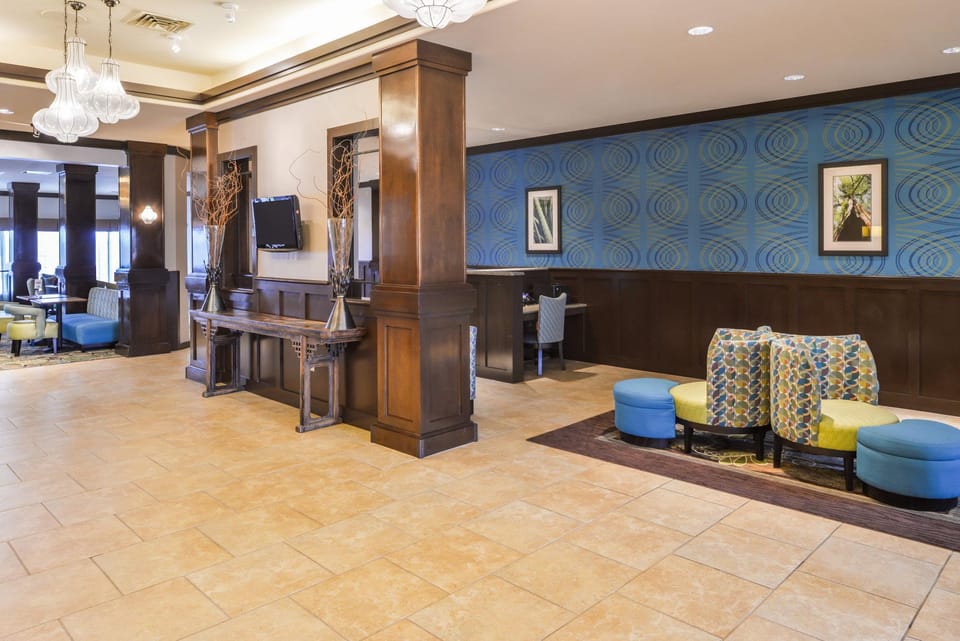 Holiday Inn Express & Suites Wichita Falls by IHG Hotel in Wichita Falls