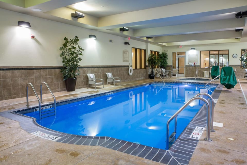 Holiday Inn Hotel & Suites Bloomington Airport By IHG Hotel in Bloomington