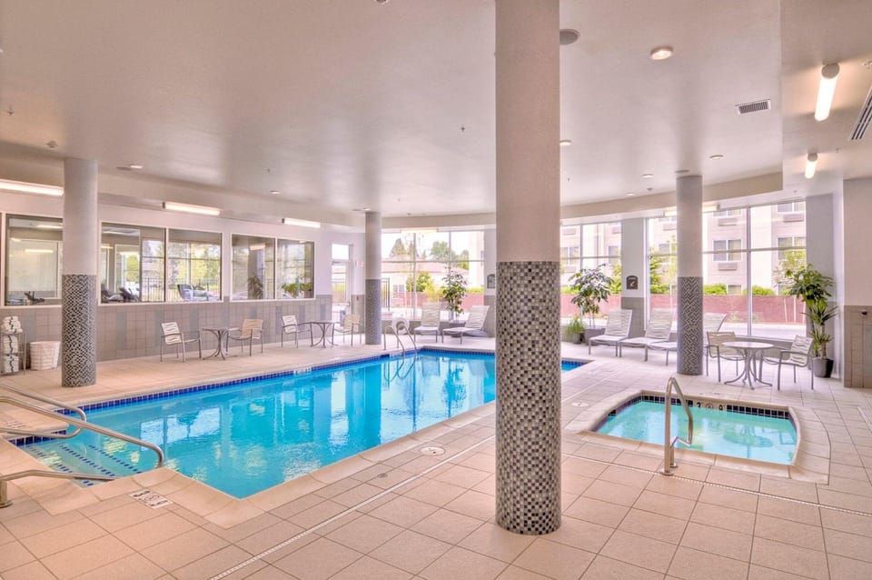Holiday Inn Express Eugene-Springfield By IHG Hotel in Springfield
