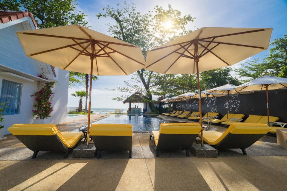 Ocean Breeze Resort Resort in Khuekkhak