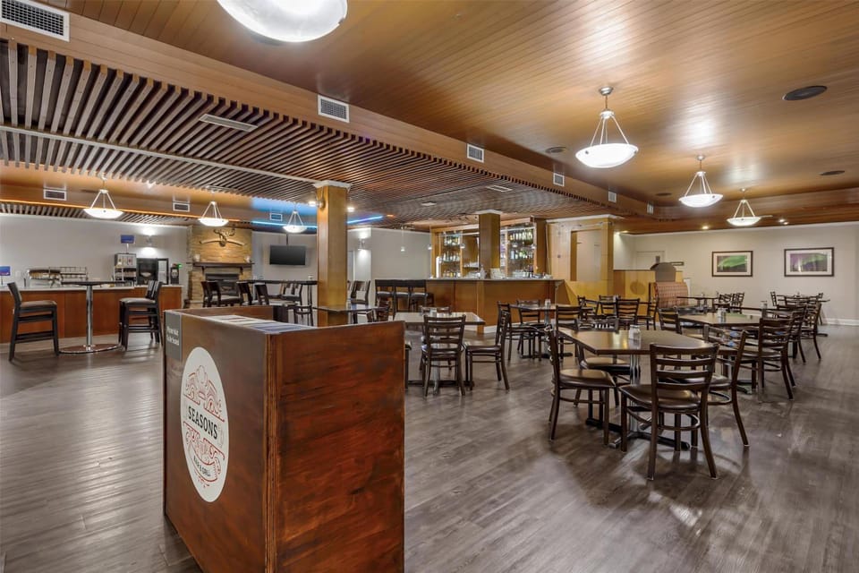 Best Western Cedar Park Inn Hotel in Edmonton