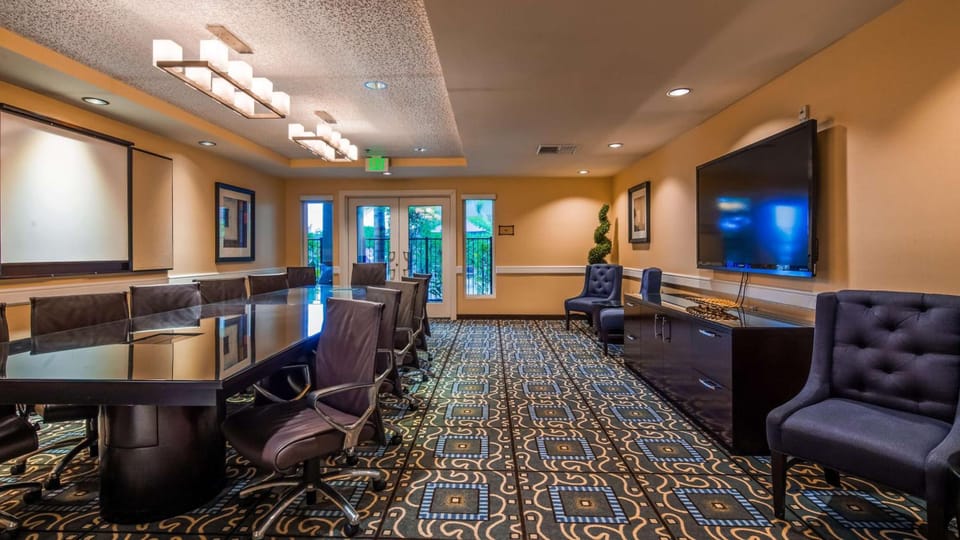 Best Western Plus Marina Gateway Hotel Hotel in National City