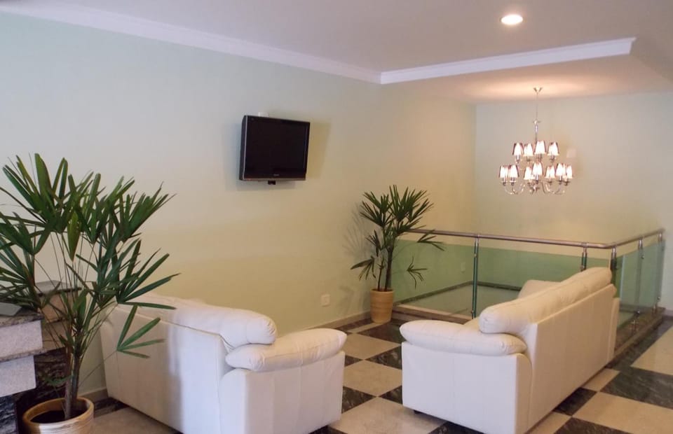 Shared lounge/TV area