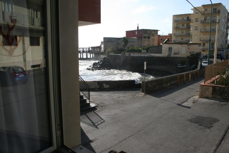 Coral Rooms Hotel in Campania