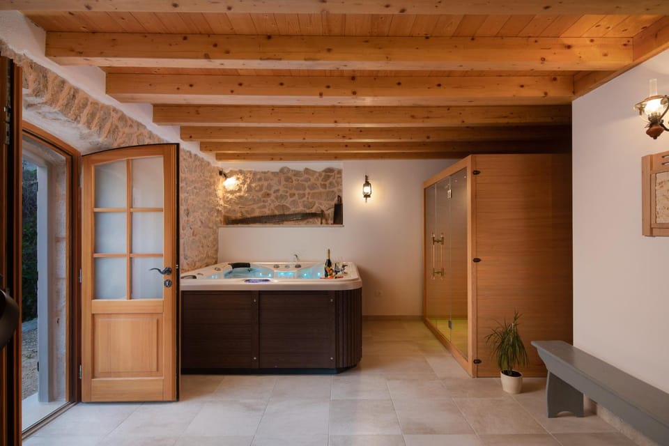 Rustic luxury Villa Fulmin Hotel in Dubrovnik-Neretva County