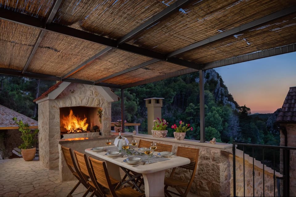 Rustic luxury Villa Fulmin Hotel in Dubrovnik-Neretva County