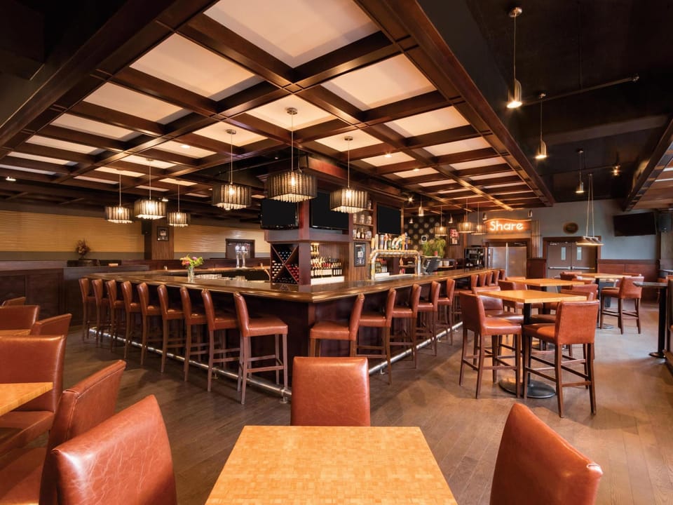 Four Points by Sheraton Victoria Gateway Hotel in Langford